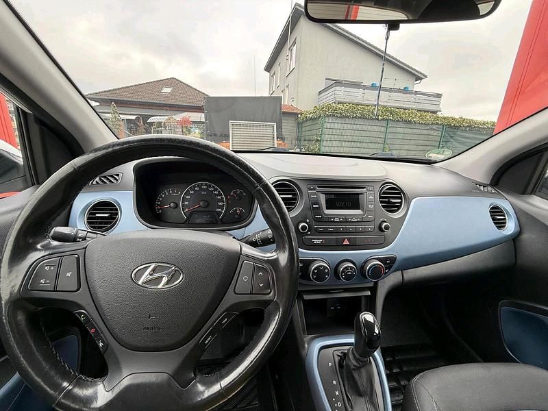 Gebraucht Hyundai i10 84 PS (61 kW) 2015 Weiß Kleinwagen