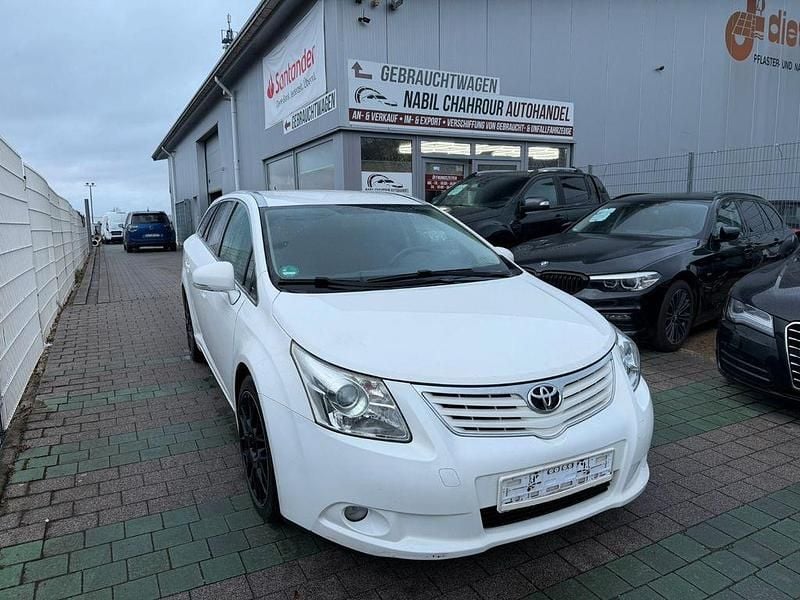 Gebraucht Toyota Avensis Edition 147 PS (108 kW) 2011 Weiß Kombi