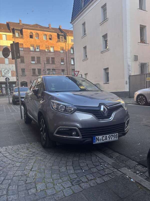 Gebraucht 2014 Renault Captur Expression SUV | 6.999 € (Etwas zu teuer) - Bild 1/4