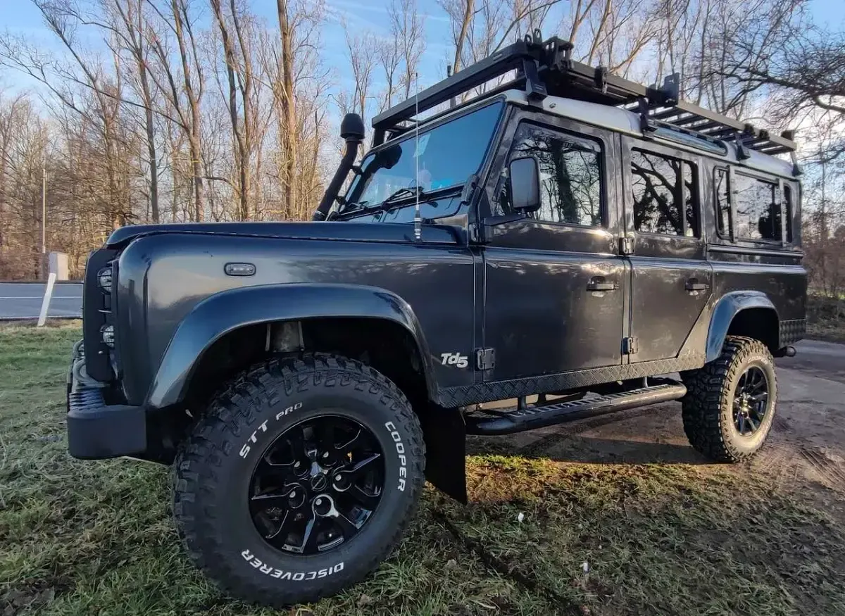 Gebraucht Land Rover Defender 122 PS (89 kW) 2001 Grau SUV