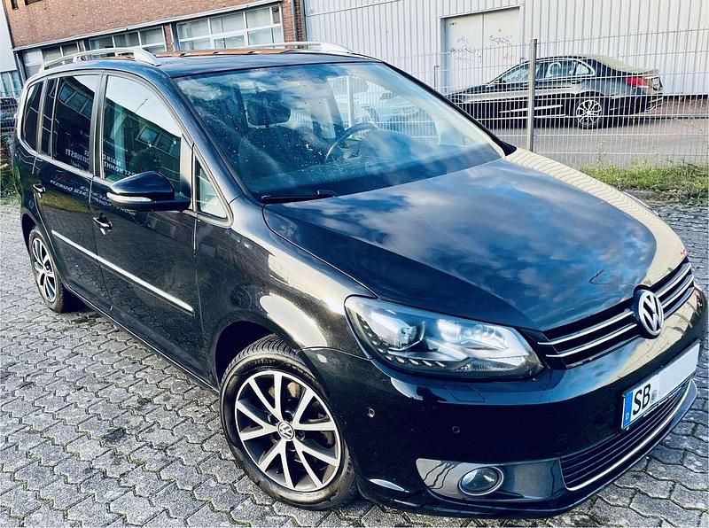 Gebraucht VW Touran Highline 177 PS (130 kW) 2015 Schwarz Van / Kleinbus