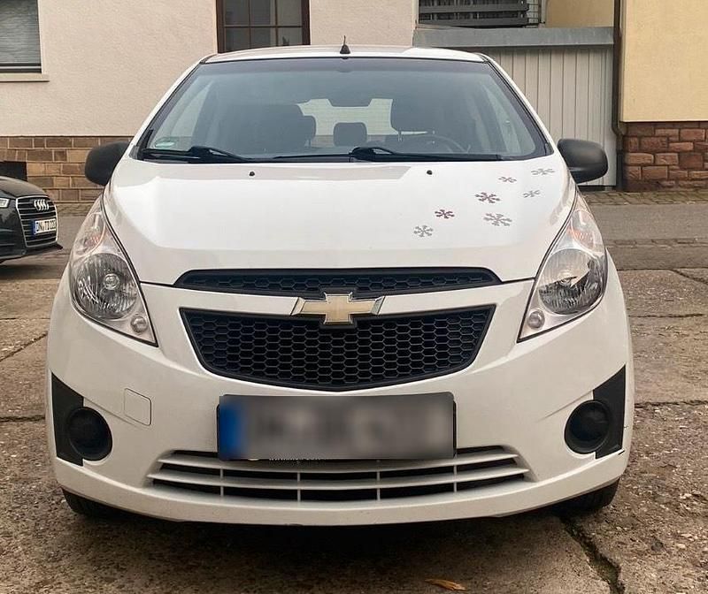 Gebraucht Chevrolet Spark 64 PS (47 kW) 2011 Weiß Kleinwagen