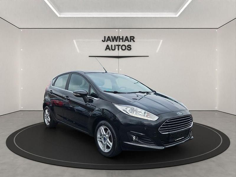 Gebraucht Ford Fiesta Titanium 125 PS (91 kW) 2014 Schwarz Limousine