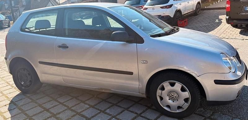 Gebraucht VW Polo 64 PS (47 kW) 2004 Silber Kleinwagen