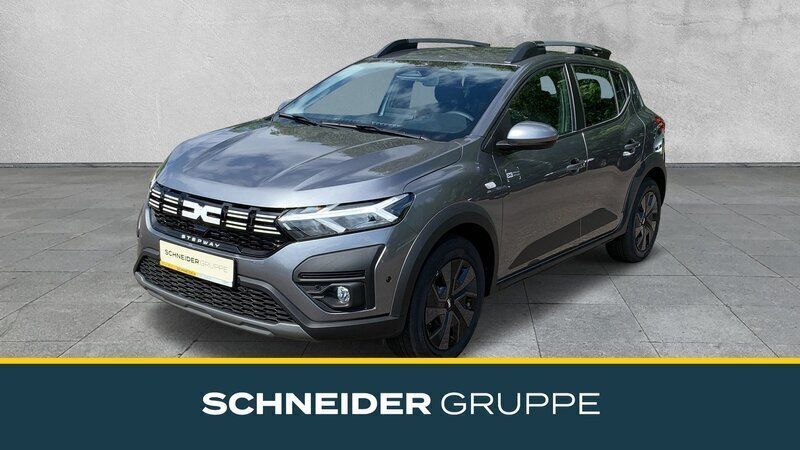 Dolomitgrau Gebraucht 2024 Dacia Sandero Expression Kleinwagen | 16.990 € (Fairer Preis) - Bild 1/4