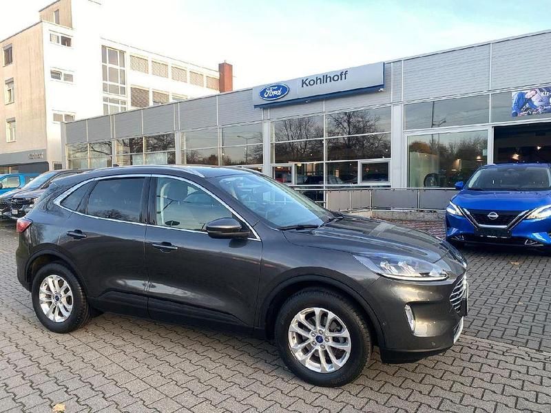 Gebraucht Ford Kuga Titanium 150 PS (110 kW) 2020 Grau SUV