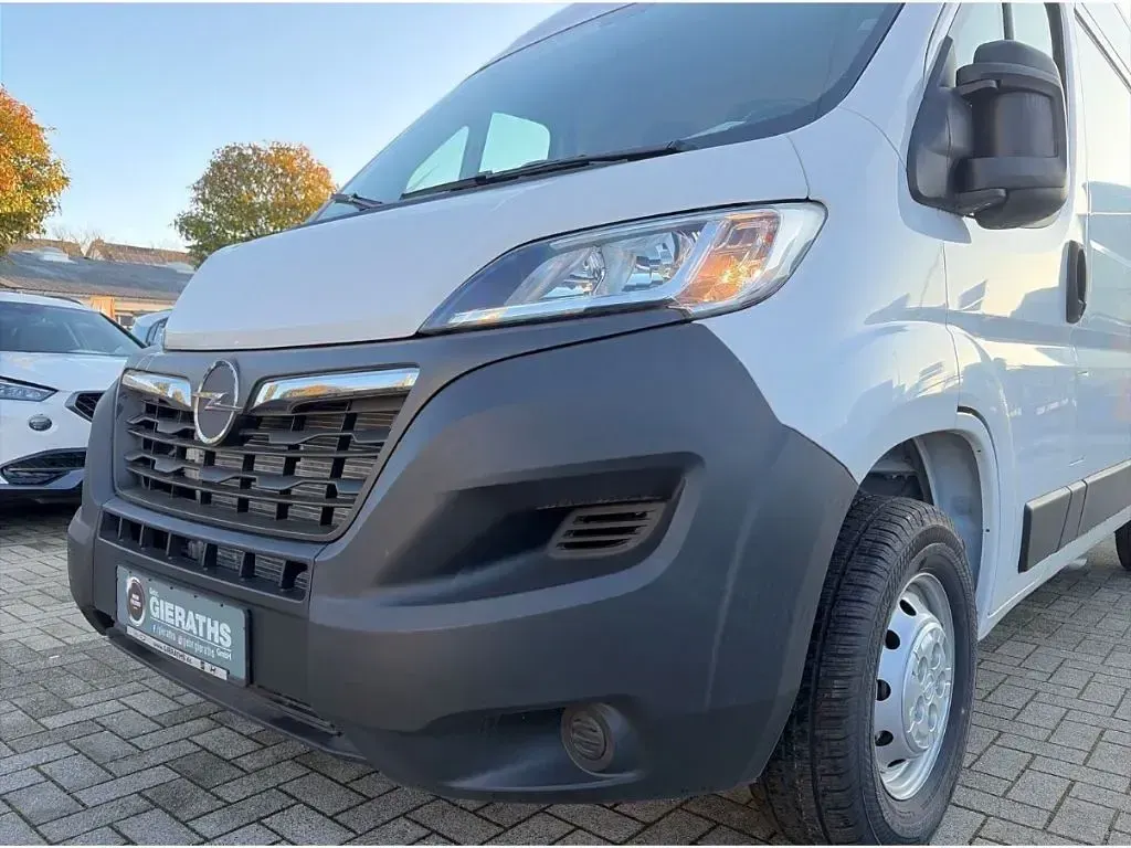Gebraucht Opel Movano 140 PS (102 kW) 2022 Weiß Van