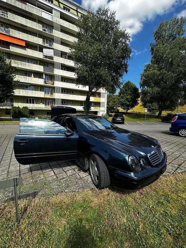 Blau Gebraucht 2001 Mercedes CLK55 AMG AMG Coupé | 17.000 € (Superpreis) - Bild 1/4