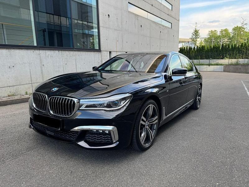 Schwarz Gebraucht 2018 BMW 750 M Sport Limousine | 39.900 € (Fairer Preis) - Bild 1/4