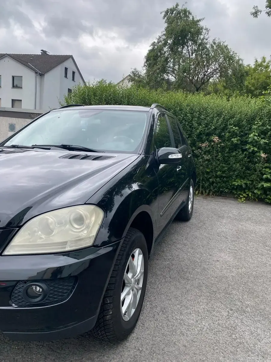 Gebraucht Mercedes ML280 190 PS (139 kW) 2006 Schwarz SUV