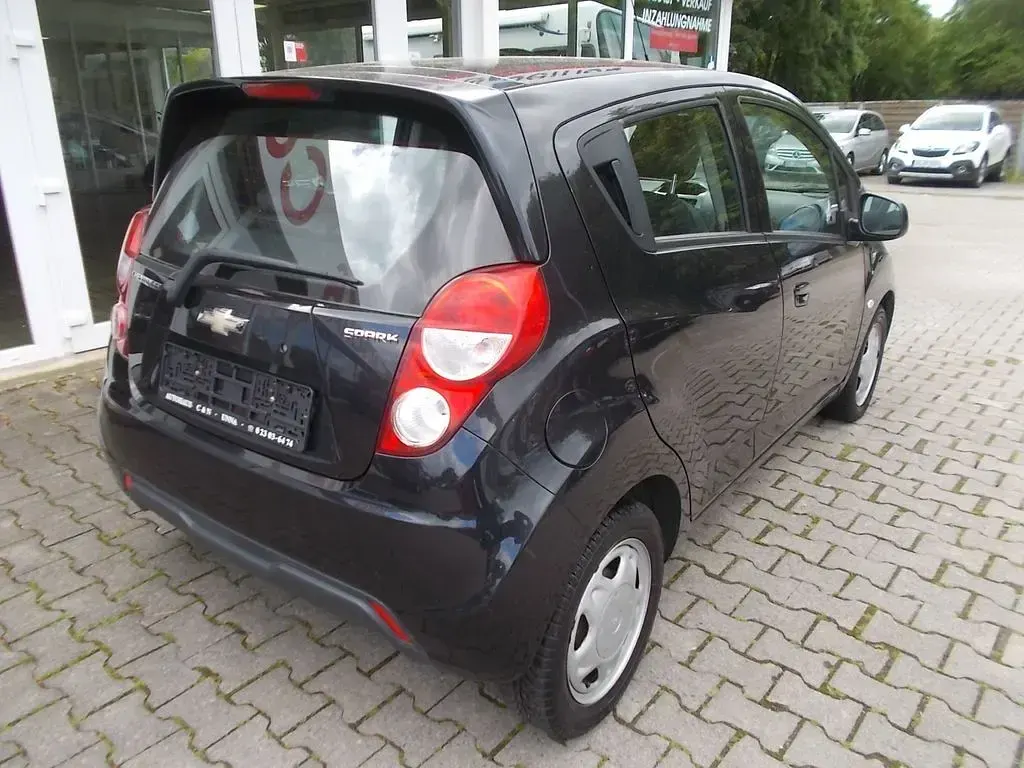 Używany Chevrolet Spark LT 68 KM (50 kW) 2013 Czarny Hatchback