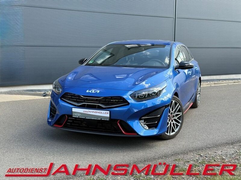 Blau Gebraucht 2022 Kia ProCeed GT Kleinwagen | 26.900 € (Fairer Preis) - Bild 1/3