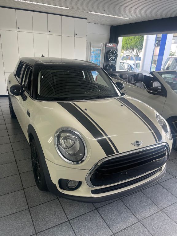 Weiß Gebraucht 2016 Mini Cooper Clubman Kombi | 13.690 € (Fairer Preis) - Bild 1/4