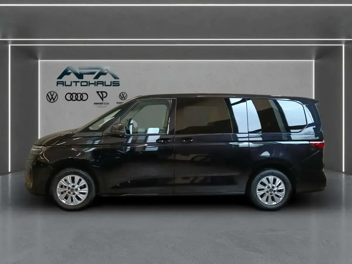 Gebraucht VW Multivan Life 150 PS (110 kW) 2025 Schwarz Van / Kleinbus