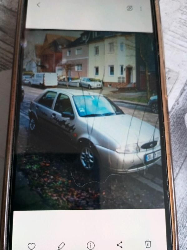 Gebraucht Ford Fiesta 75 PS (55 kW) 1998 Silber Kleinwagen