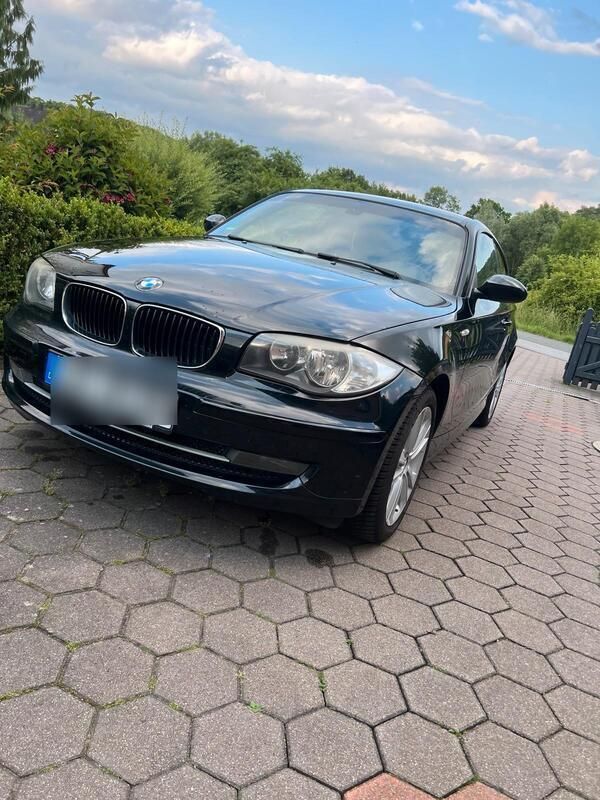 Schwarz Gebraucht 2008 BMW 116 Kleinwagen | 5.400 € - Bild 1/4