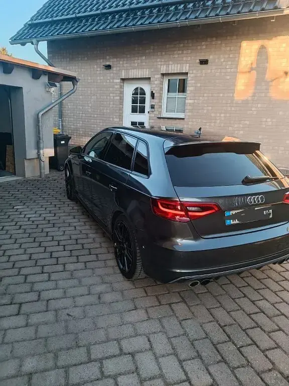 Gebraucht Audi S3 Ambiente 300 PS (220 kW) 2014 Grau Limousine
