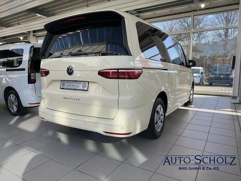 Neu VW Multivan 150 PS (110 kW) 2026 Beige Van