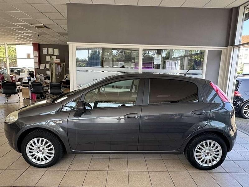 Grau Gebraucht 2009 Fiat Grande Punto Kleinwagen | 1.990 € (Guter Preis) - Bild 1/3