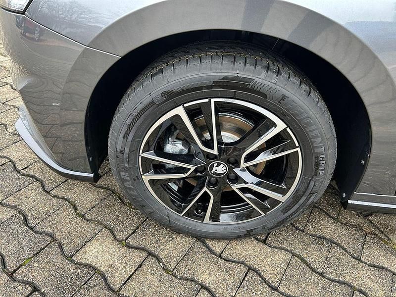 Neu Skoda Fabia Monte Carlo 116 PS (85 kW) 2025 Grau Limousine