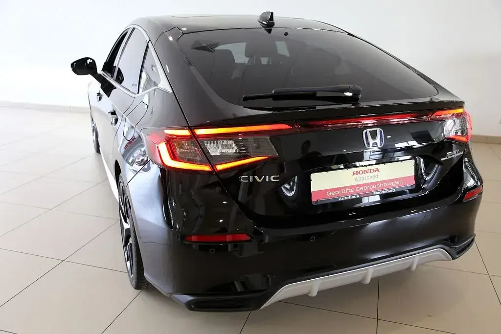 Gebraucht Honda Civic Advance 184 PS (135 kW) 2022 Crystal black p. Limousine