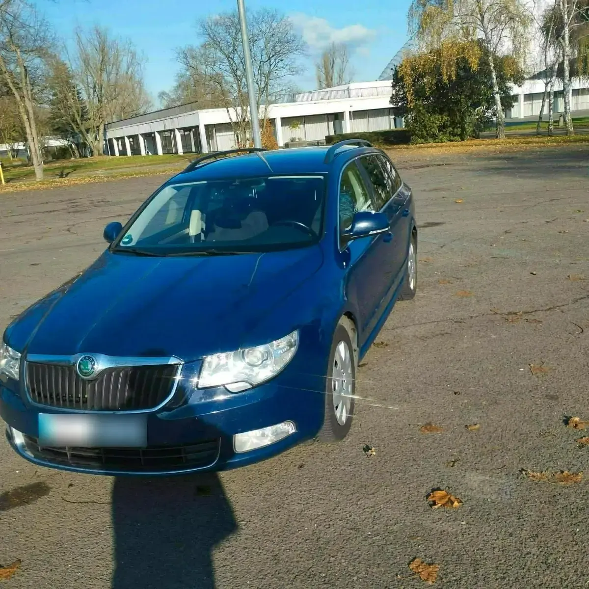 Gebraucht Skoda Superb 170 PS (125 kW) 2012 Blau Kombi