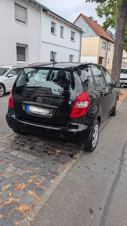 Gebraucht Mercedes A160 95 PS (69 kW) 2012 Schwarz Kleinwagen