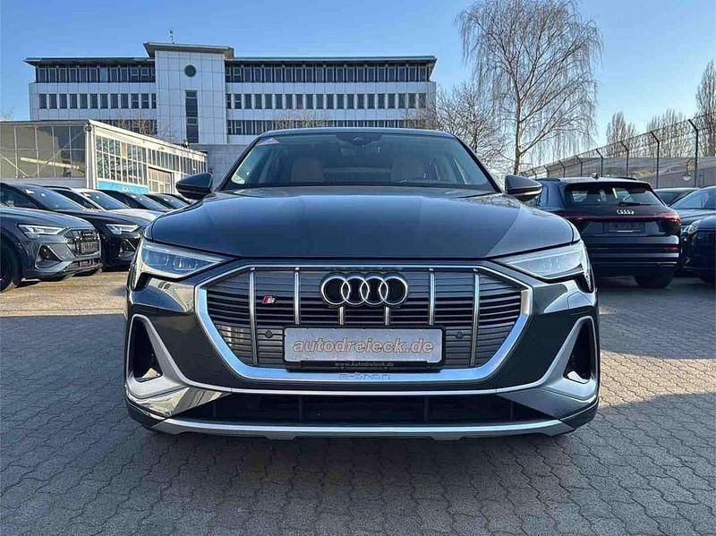 Second-hand Audi e-tron Sportback S-Line 230 kW (313 CP) 2022 Gri SUV