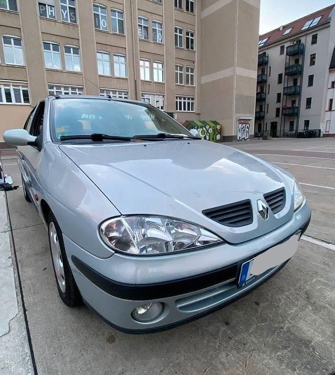 Gebraucht Renault Mégane II 107 PS (78 kW) 2002 Grau Limousine