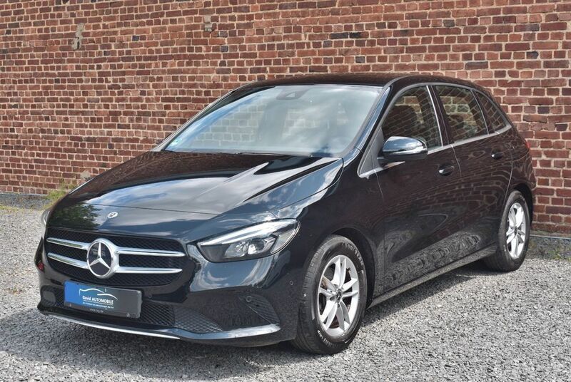 Schwarz Gebraucht 2019 Mercedes B180 Van / Kleinbus | 21.000 € (Superpreis) - Bild 1/4