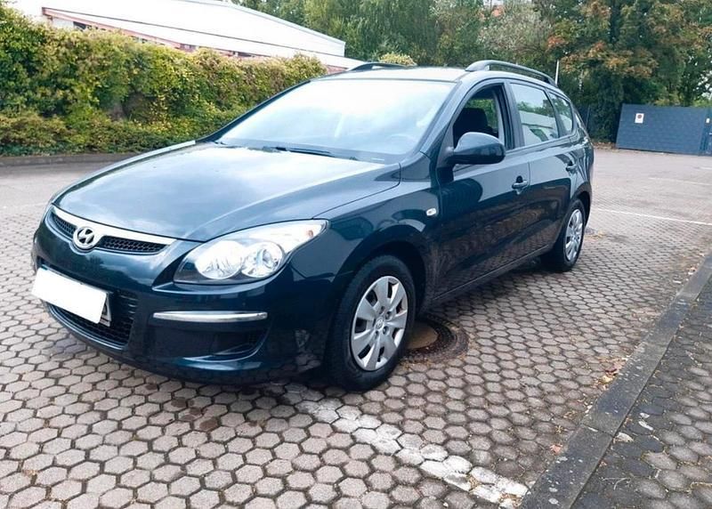 Schwarz Gebraucht 2009 Hyundai i30 Kombi | 1.250 € (Superpreis) - Bild 1/4