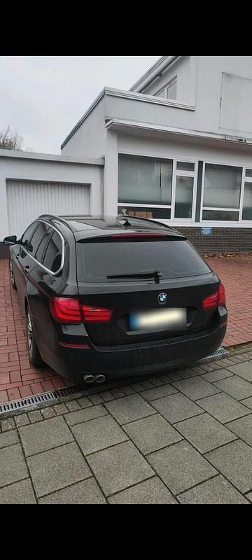 Gebraucht BMW 520 184 PS (135 kW) 2012 Schwarz Kombi