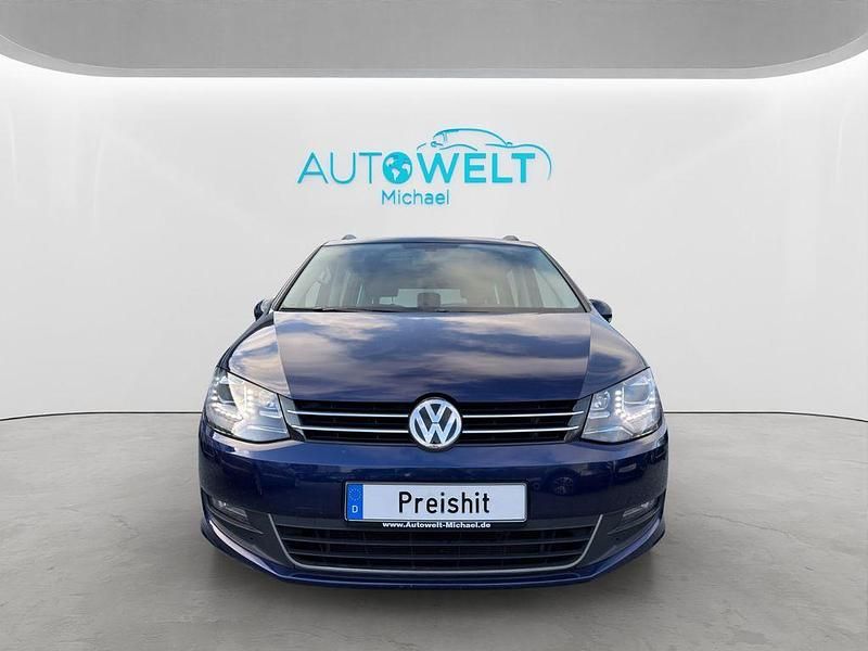 Second-hand VW Sharan 184 CP (135 kW) 2018 Albastru Monovolum