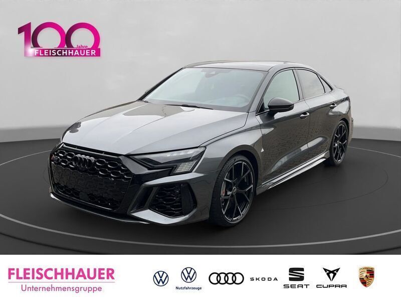 Grau Gebraucht 2023 Audi RS3 Comfort Kleinwagen | 59.900 € (Guter Preis) - Bild 1/4