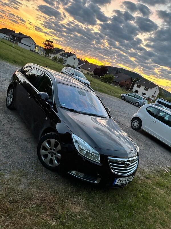 Braun Gebraucht 2013 Opel Insignia Eco Kombi | 3.300 € (Superpreis) - Bild 1/4