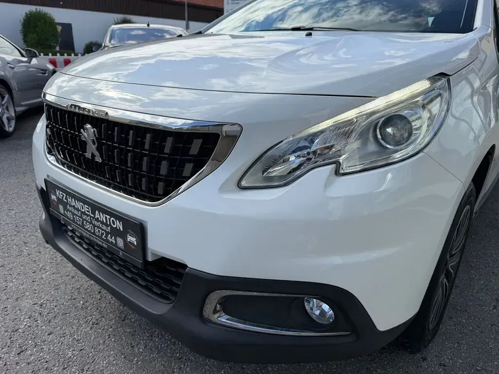 Gebraucht Peugeot 2008 Active 82 PS (60 kW) 2017 Weiß SUV