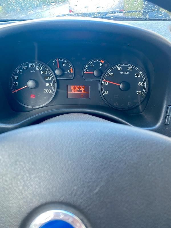 Gebraucht Fiat Punto 60 PS (44 kW) 2006 Silber Kleinwagen