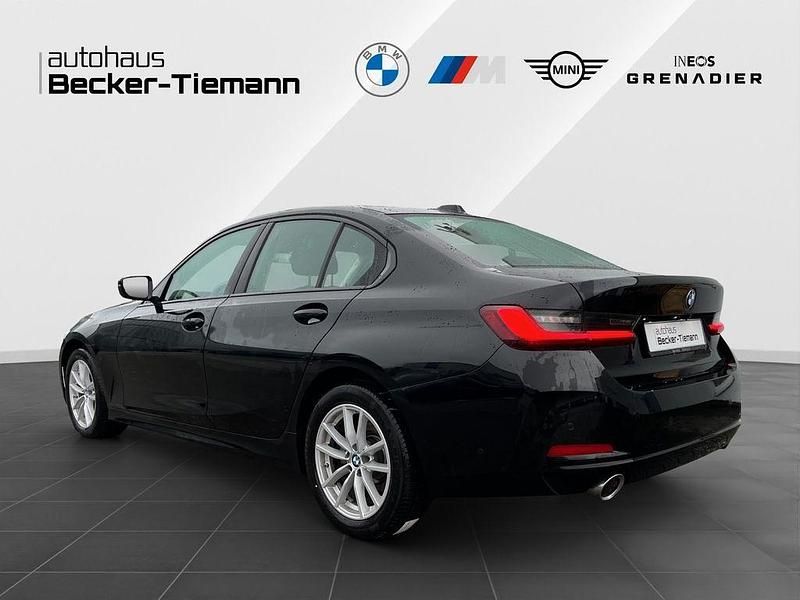 Gebraucht BMW 320 Efficient Dynamics 190 PS (139 kW) 2022 Schwarz Limousine