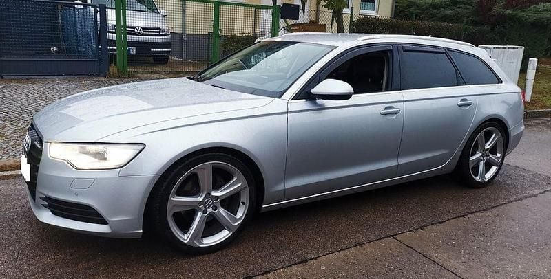 Silber Gebraucht 2013 Audi A6 Sport Limousine | 8.999 € - Bild 1/4