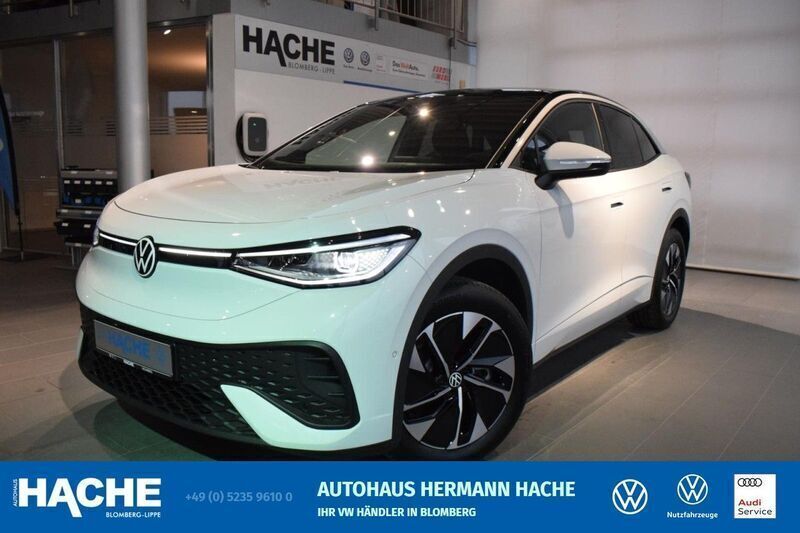 Gletscherweiß schwarz Gebraucht 2024 VW ID.5 Pro SUV | 62.845 € - Bild 1/4