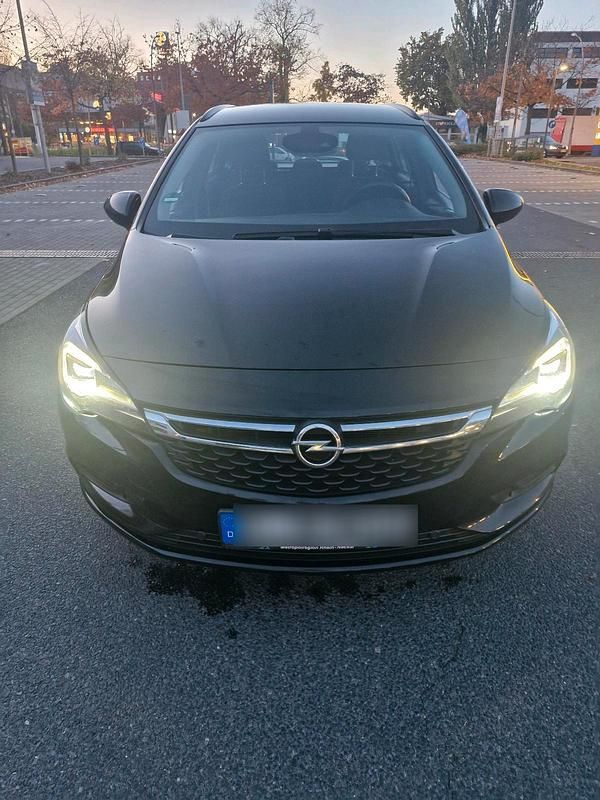 Schwarz Gebraucht 2018 Opel Astra Kombi | 7.000 € (Guter Preis) - Bild 1/4