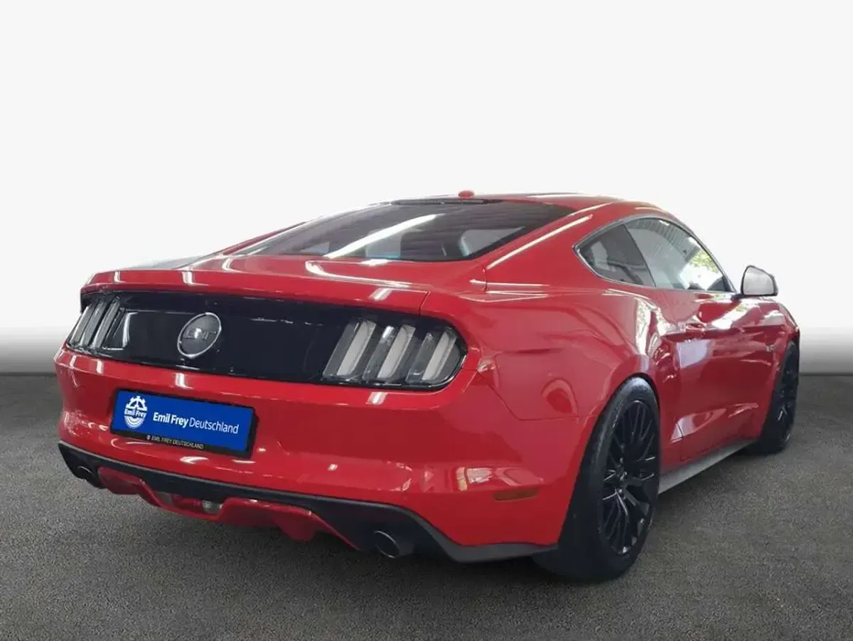 Gebraucht Ford Mustang GT 421 PS (309 kW) 2017 Rot Coupé