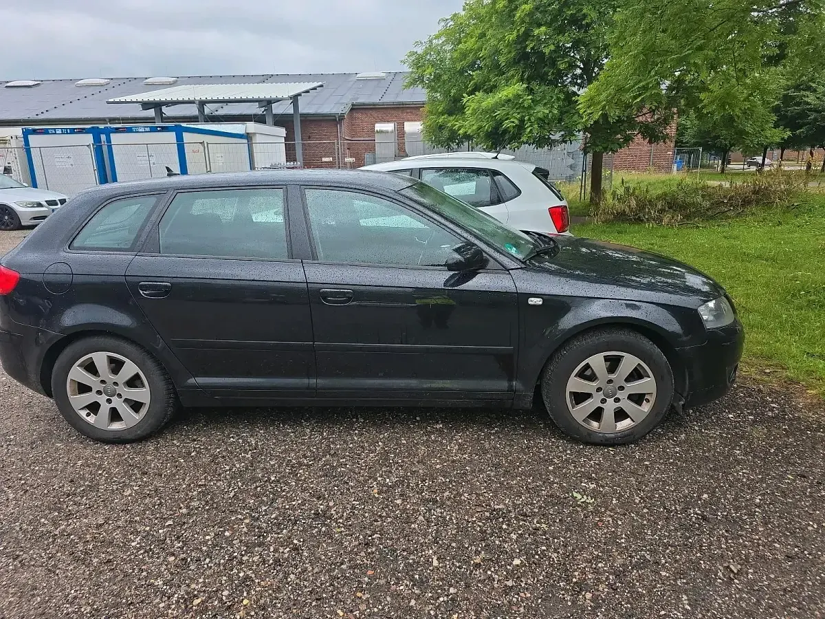 Gebraucht Audi A3 105 PS (77 kW) 2006 Schwarz Kleinwagen
