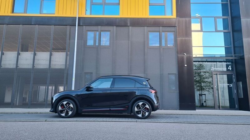 Schwarz Gebraucht 2022 Smart #1 Brabus SUV | 33.333 € (Fairer Preis) - Bild 1/4