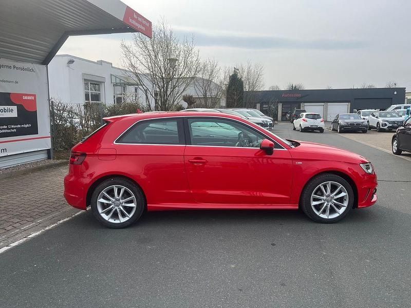 Używany Audi A3 S-Line 150 KM (110 kW) 2015 Czerwony Sedan/Limuzyna