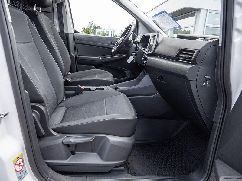 Gebraucht VW Caddy 122 PS (89 kW) 2022 Weiss / candy weiss Van / Kleinbus