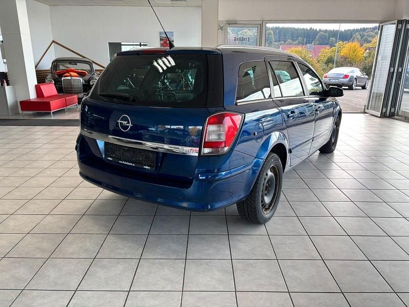 Gebraucht Opel Astra Innovation 120 PS (88 kW) 2009 Blau Kombi