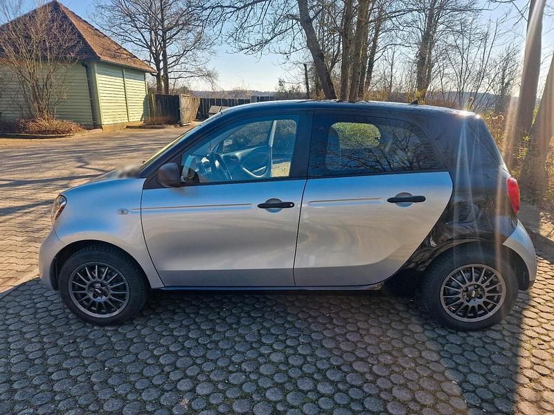 Gebraucht Smart ForFour 60 PS (44 kW) 2017 Silber Kleinwagen