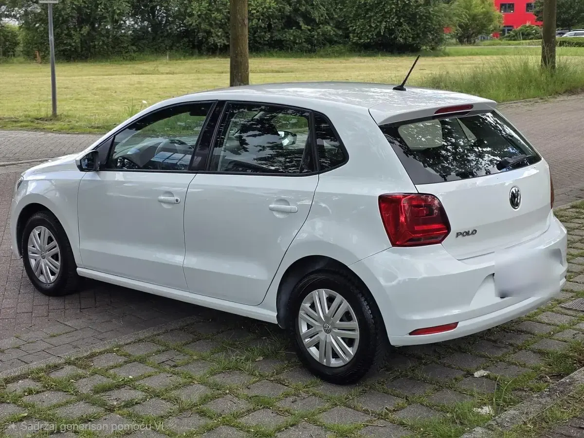 Gebraucht VW Polo 60 PS (44 kW) 2015 Weiß Limousine