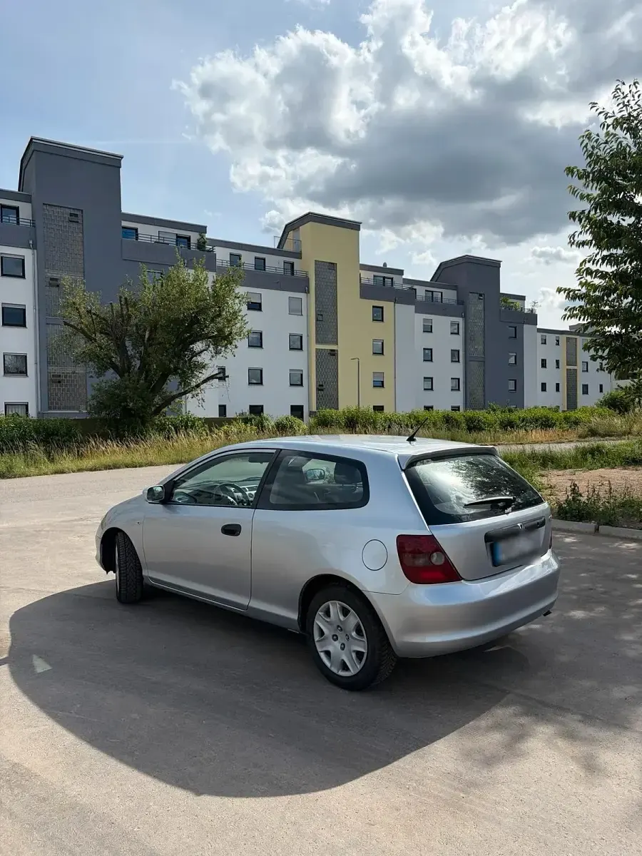 Gebraucht Honda Civic 90 PS (66 kW) 2003 Silber Kleinwagen
